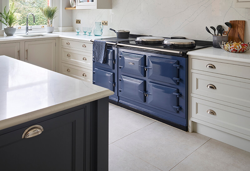 Traditional Shaker Kitchen with AGA Cooker